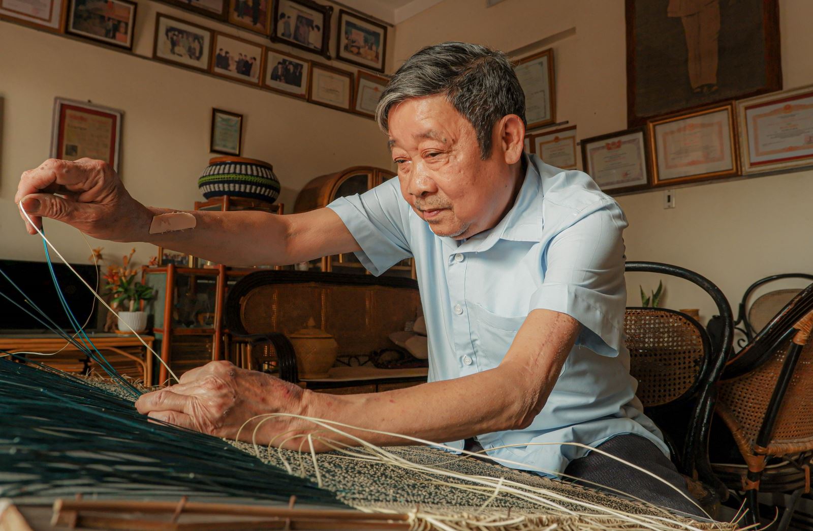 Gìn giữ nghề mây tre đan truyền thống làng Phú Vinh