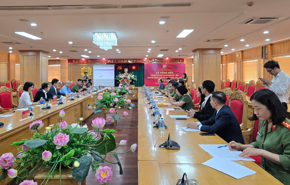 Lễ ký kết bản ghi nhớ hợp tác, chia sẻ, liên thông thư viện giai đoạn 2025-2030