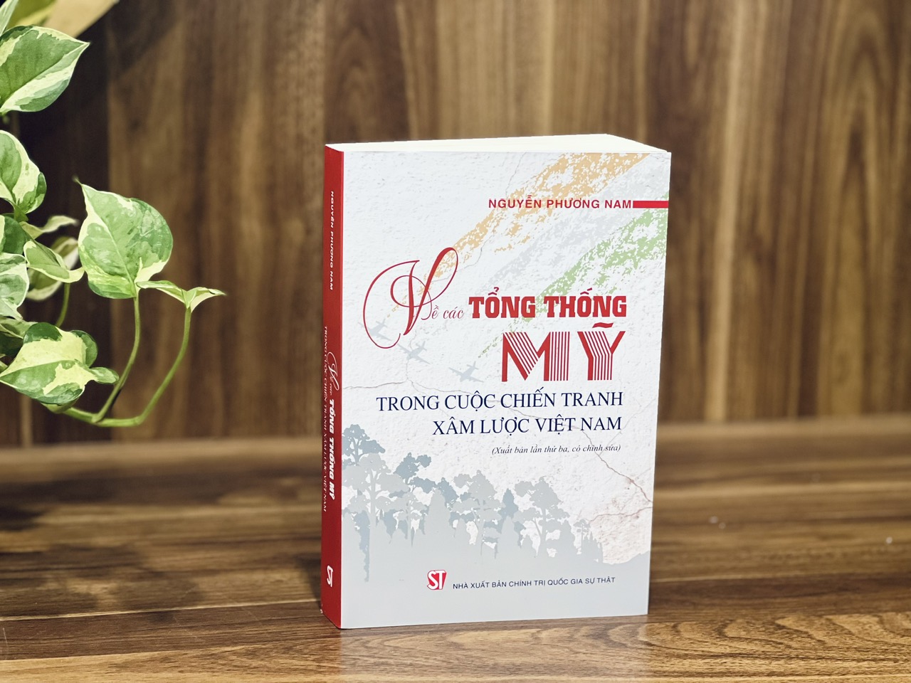 Tái bản cuốn sách nghiên cứu về các Tổng thống Mỹ trong chiến tranh xâm lược Việt Nam