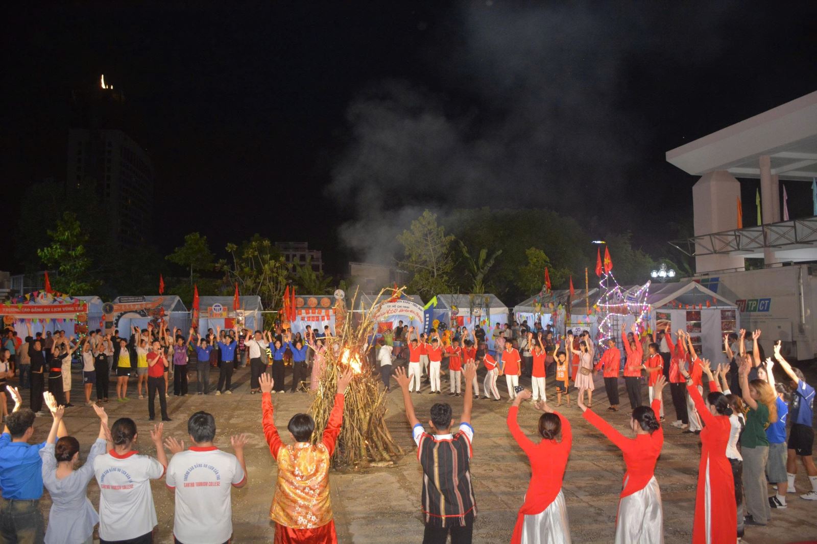 Đêm Giao lưu học sinh, sinh viên dân tộc thiểu số tiêu biểu các trường Văn hóa, Thể thao và Du lịch khu vực phía Nam lần thứ IX, năm 2025:  Thắm đượm tinh thần đoàn kết - lan toả những giá trị nhân văn cao đẹp 