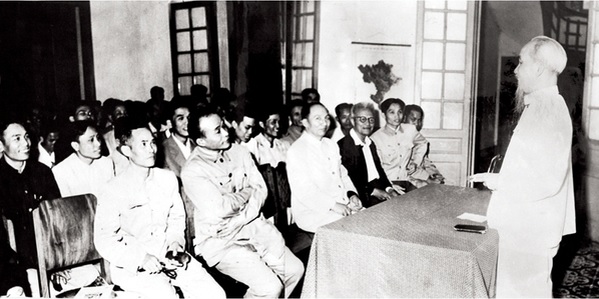 Phương pháp cách mạng Hồ Chí Minh trong công tác cán bộ