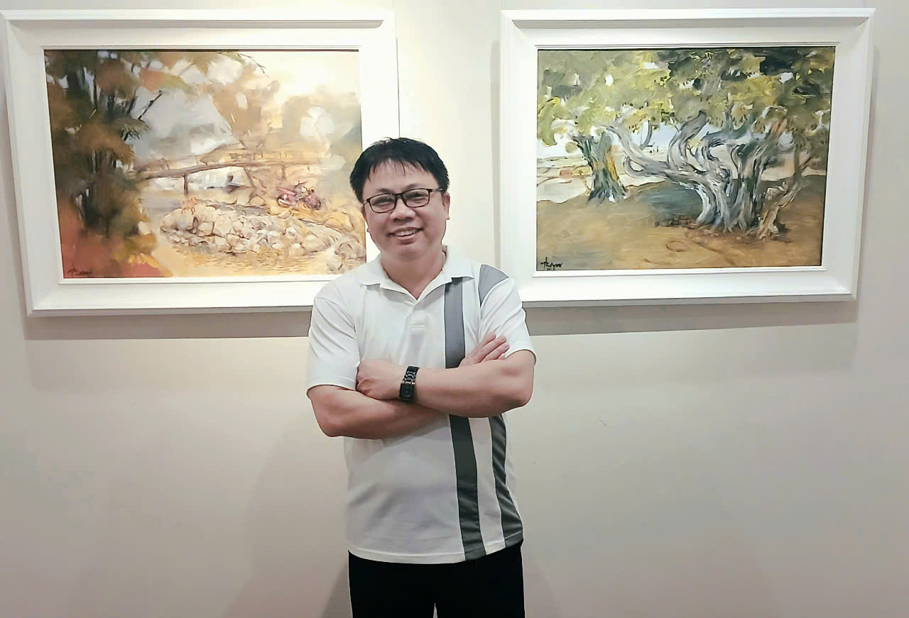 Họa sĩ Quỳnh Thơm thành công với các tác phẩm mang chủ đề làng quê