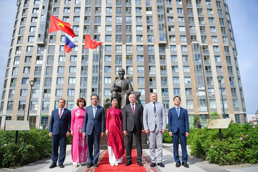 Khánh thành Quảng trường Hồ Chí Minh tại St. Petersburg, Liên bang Nga