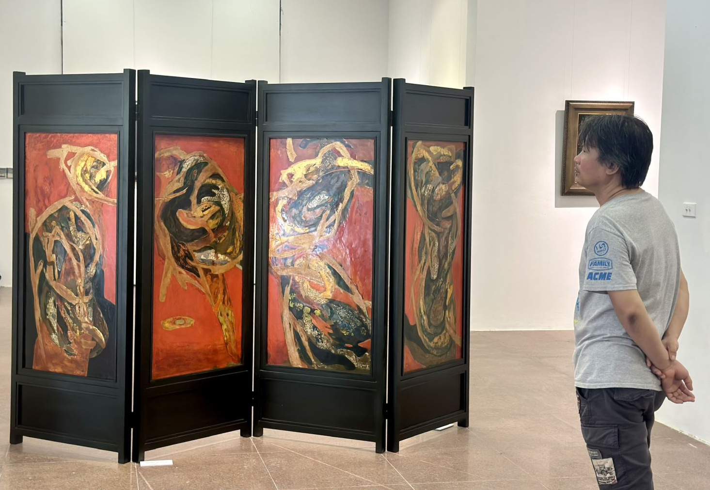“Dòng chảy” - Triển lãm kết nối những thế hệ nghệ sĩ từ mái trường Yết Kiêu