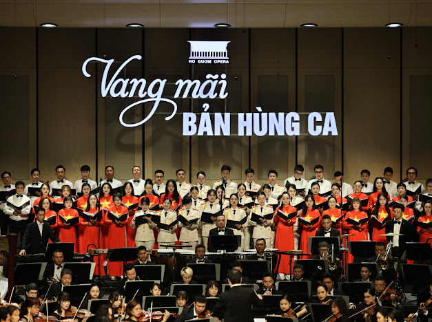 "Vang mãi bản hùng ca" - tri ân các thế hệ chiến sĩ Công an nhân dân
