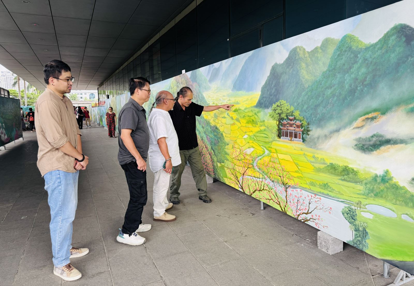 Hà Nội: Triển lãm tranh “Chào Việt Nam - Quê hương tôi”