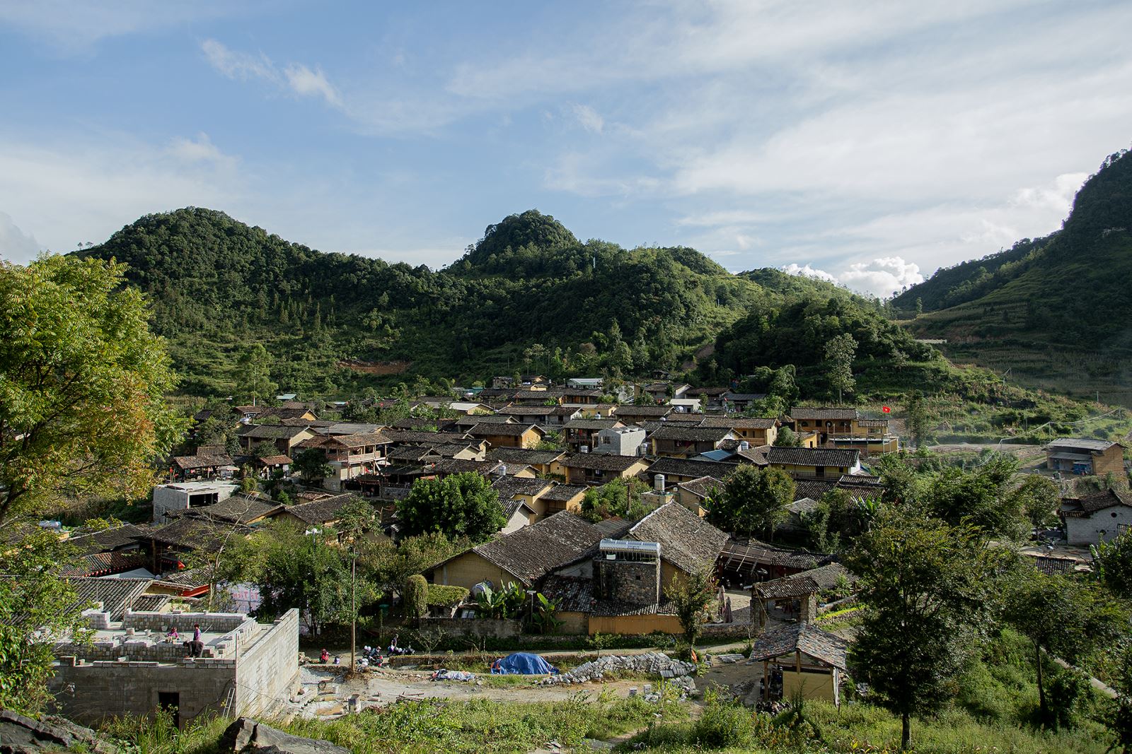Người Lô Lô làm du lịch