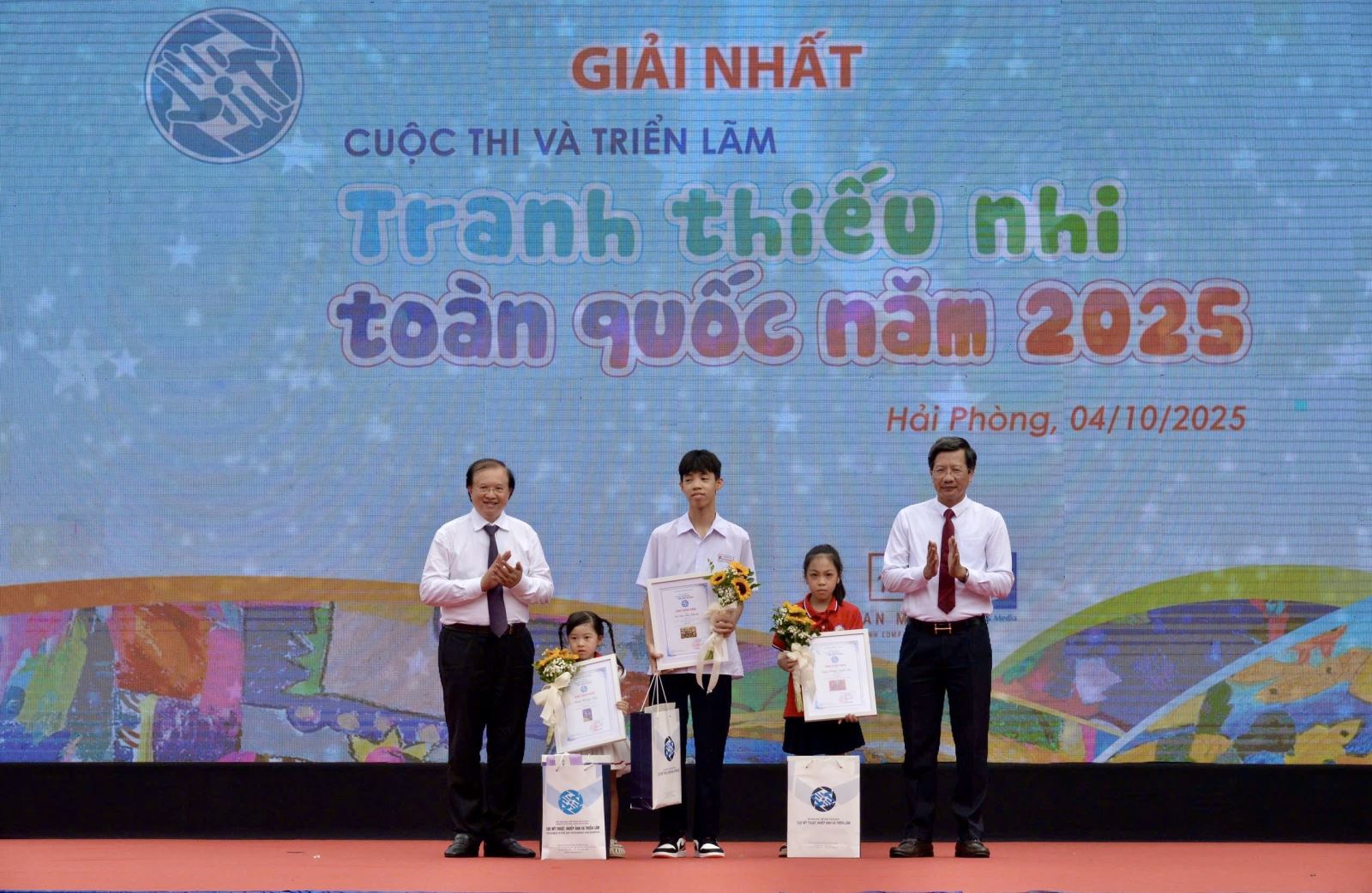 Trao giải Cuộc thi và Triển lãm tranh thiếu nhi Toàn quốc năm 2025