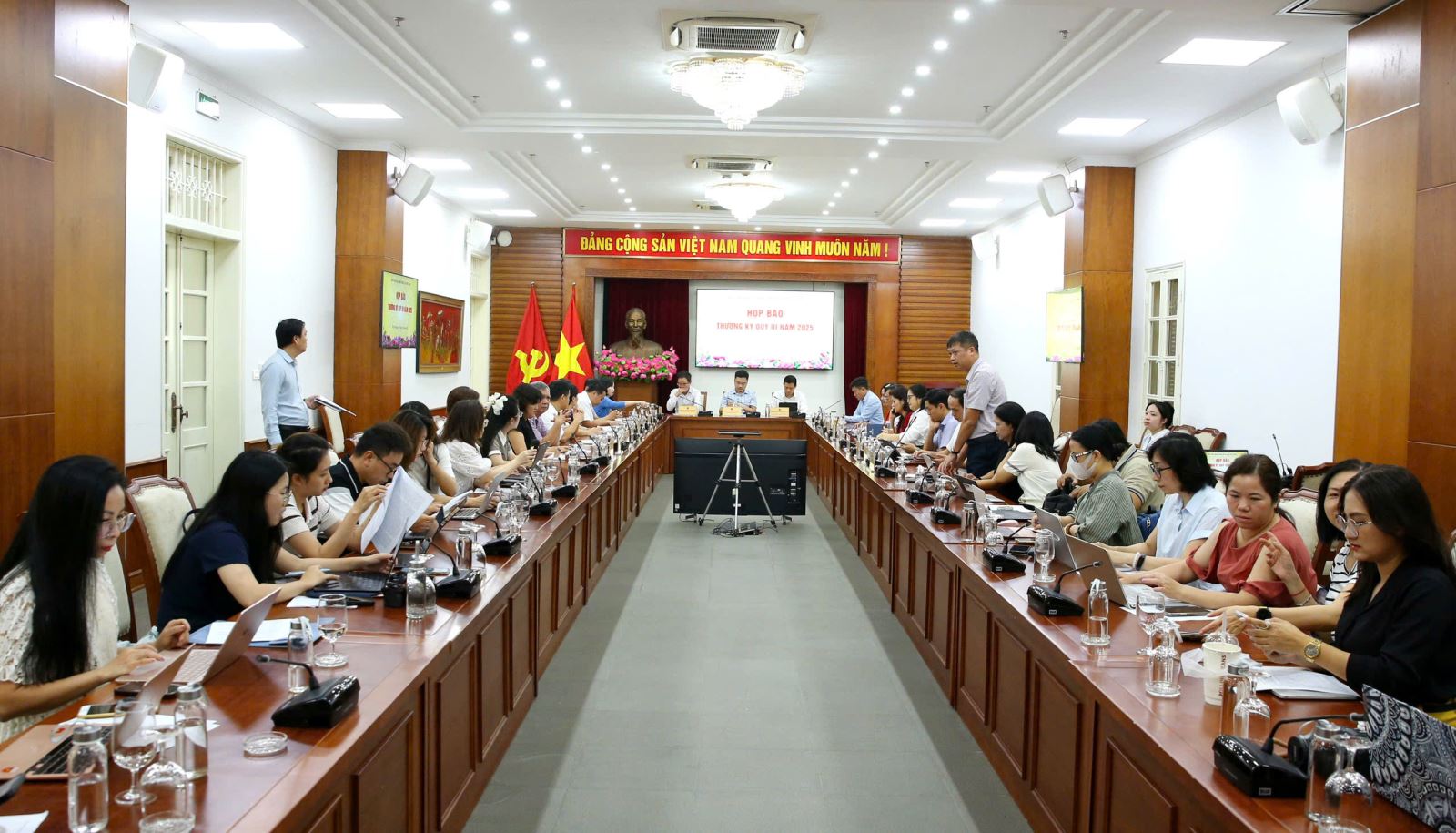 Bộ VHTTDL triển khai đồng bộ các nhiệm vụ góp phần lan tỏa giá trị văn hóa, thúc đẩy du lịch phát triển bền vững