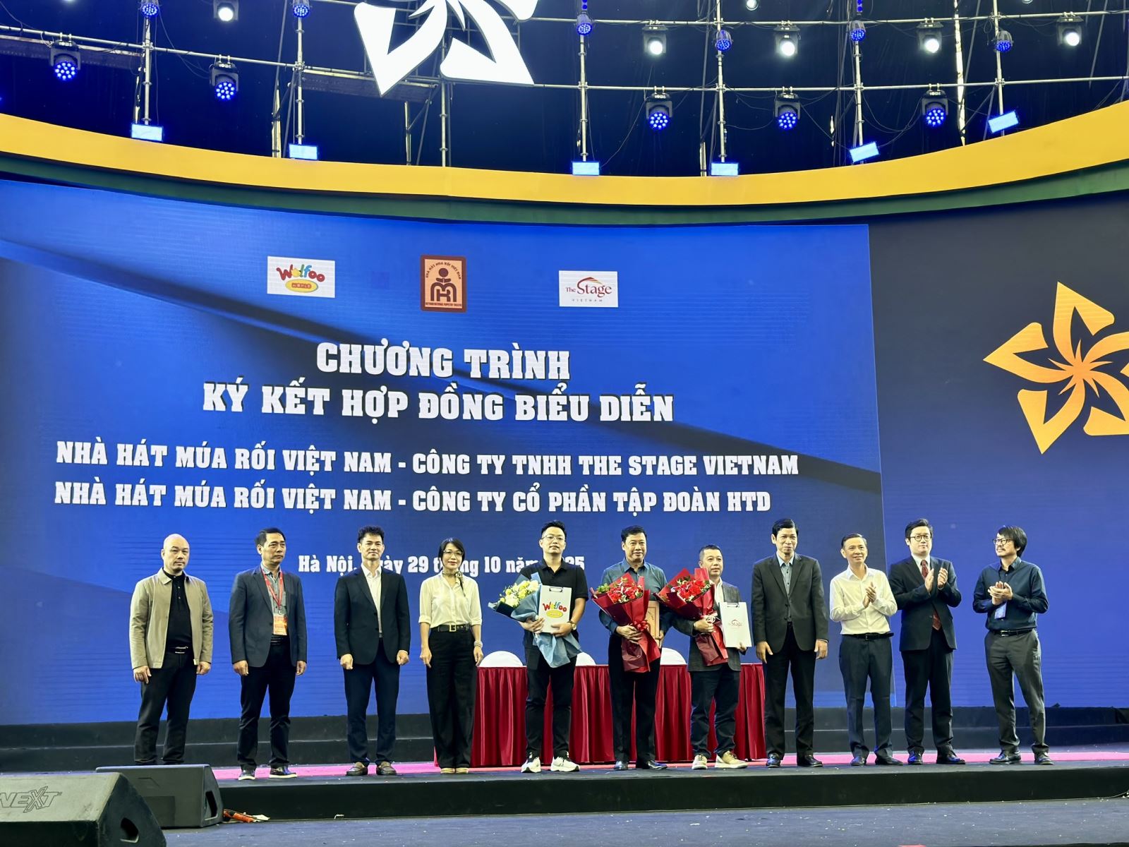 Khi nghệ thuật truyền thống bước ra không gian thương mại