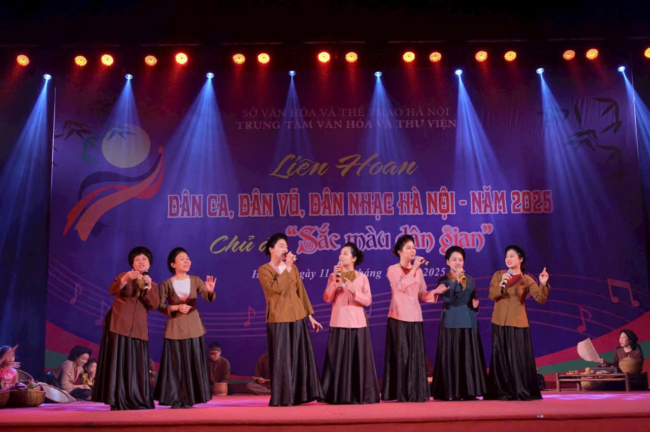 “Sắc màu dân gian” trong Liên hoan dân ca, dân vũ, dân nhạc Hà Nội năm 2025