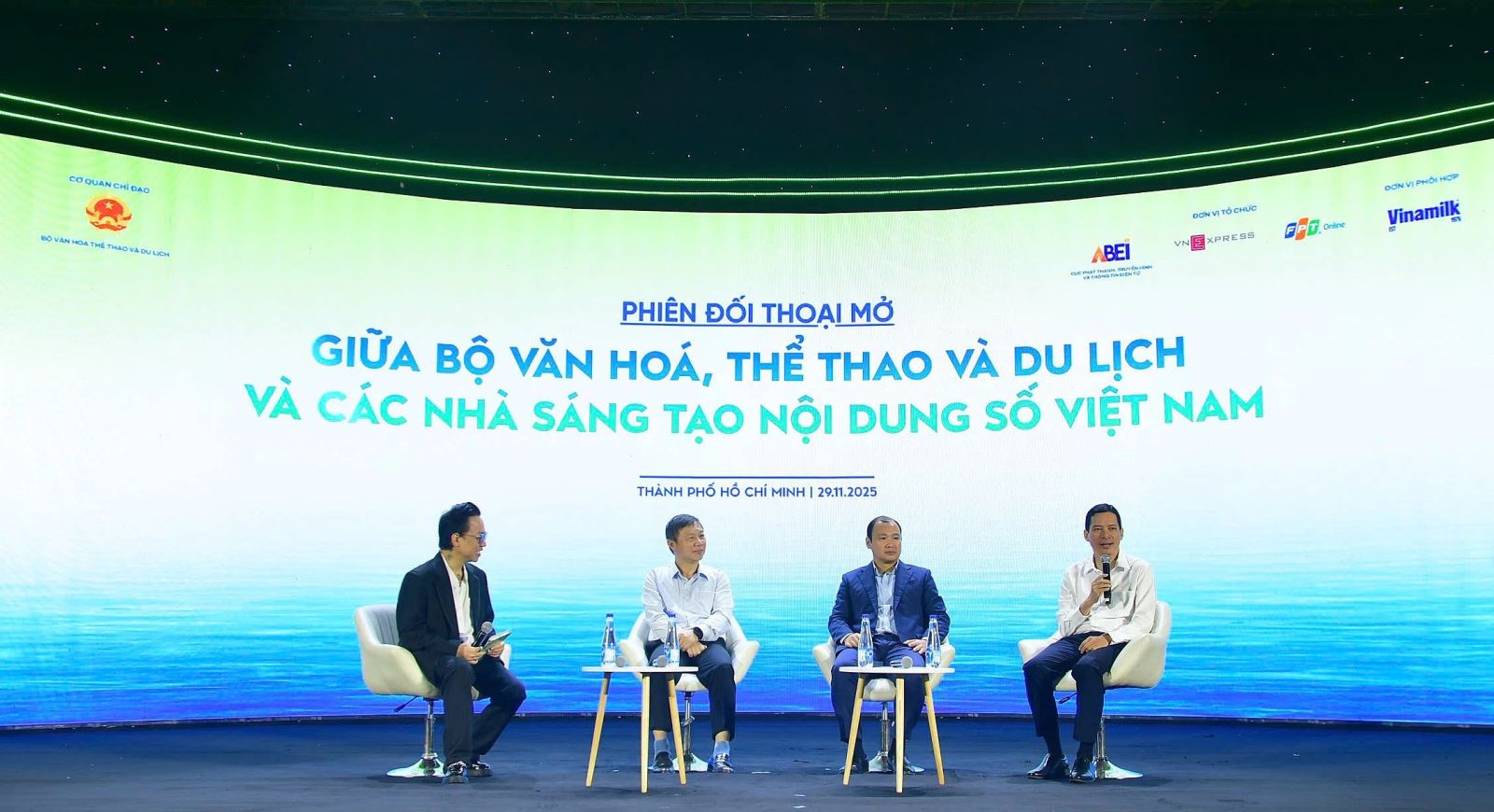 Sôi động và ý nghĩa Ngày hội Sáng tạo nội dung số Việt Nam 2025