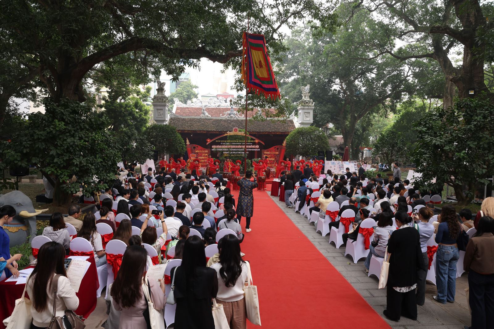 Giới thiệu “Các hành trình du lịch di sản trong thành phố Hà Nội”