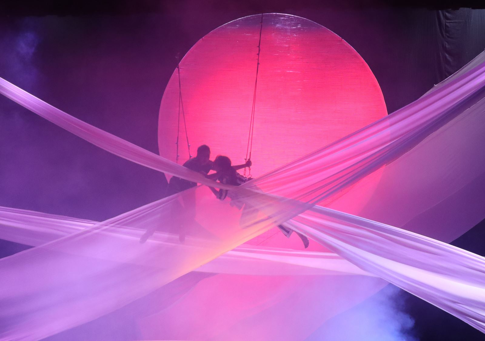 Nơi bình minh trở lại: Làn gió mới đầy táo bạo của Nhà hát Kịch Công an Nhân dân