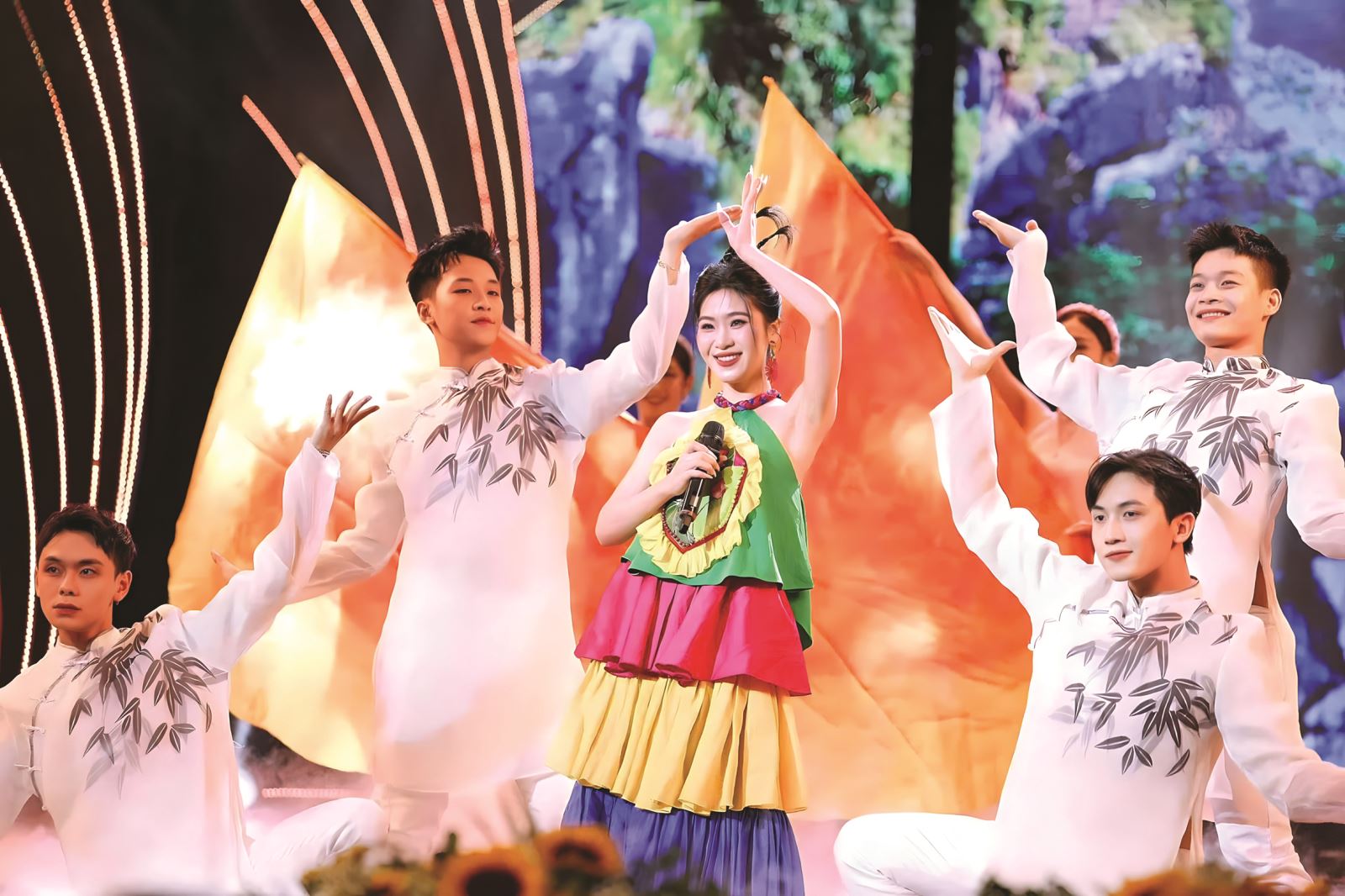 Nhạc nhẹ Việt và câu chuyện giữ hồn dân gian giữa thời hội nhập